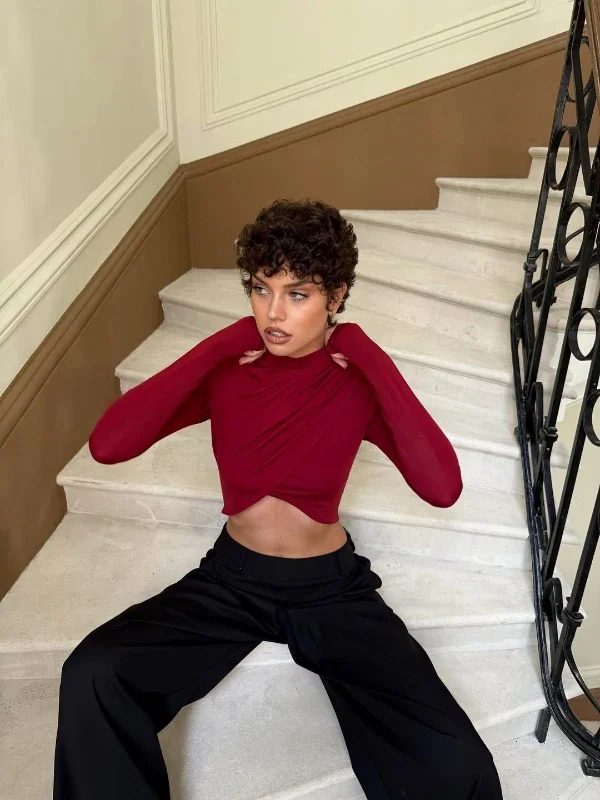 Lina — Photo 4 of 5
